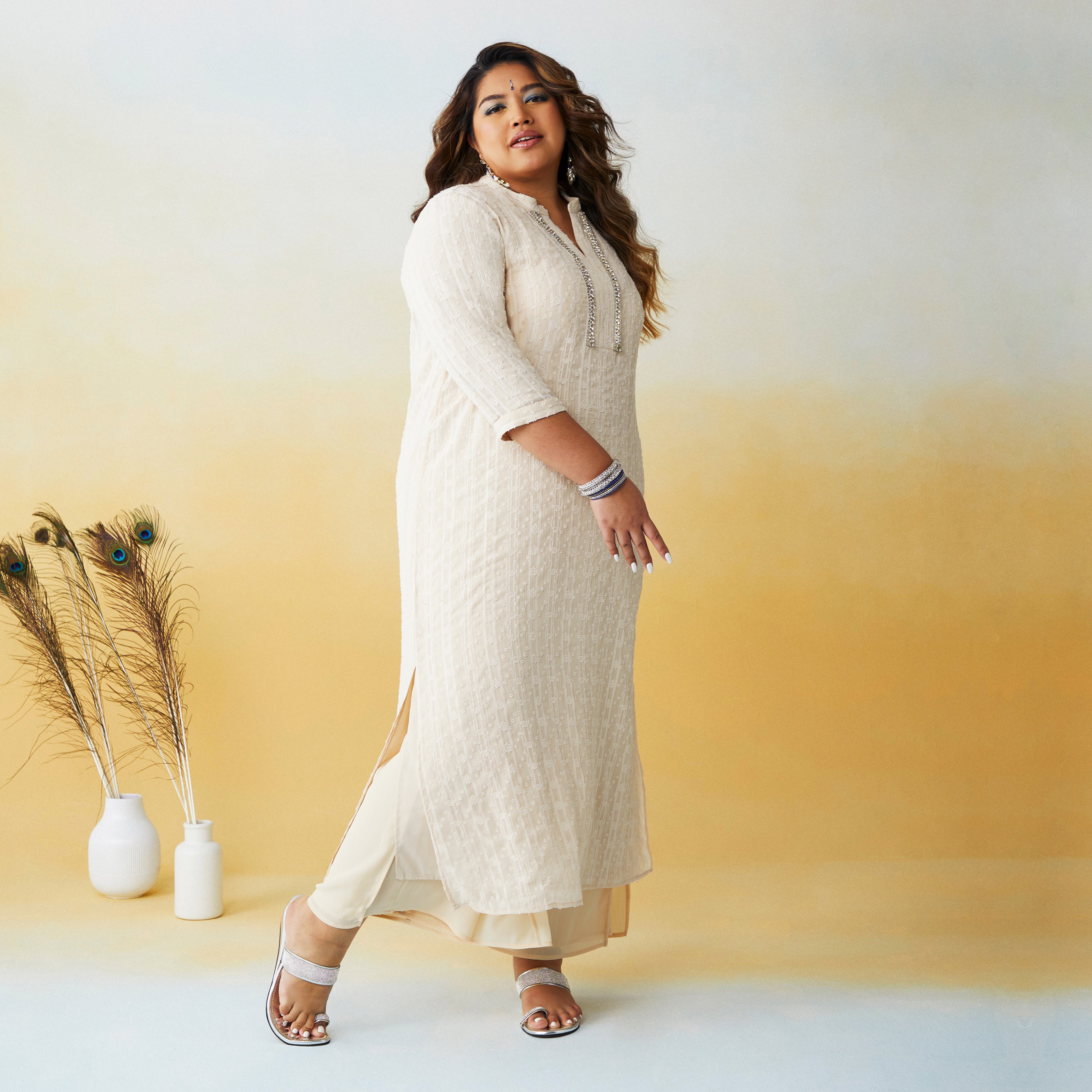 Sapna Splendor Raia SAPNA: SHIMMERING SPLENDOR – Ms. Read Singapore